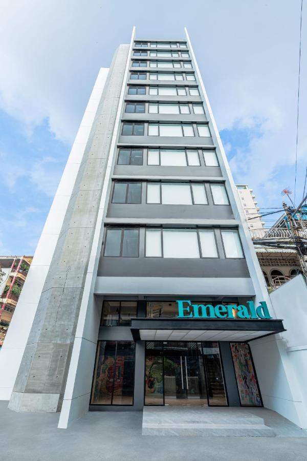 Emerald Hotel Residence พนมเปญ ภายนอก รูปภาพ